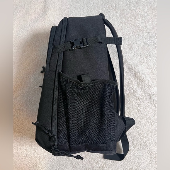 Lowepro Tahoe BP 150 Camera Backpack - Picture 4 of 12